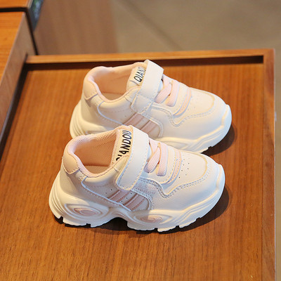 Παιδικά παπούτσια με στερέωση velcro