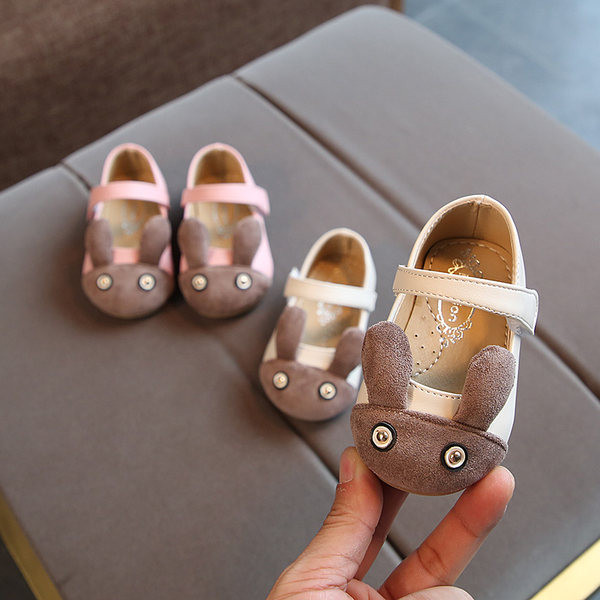 Sandale pentru bebeluși cu element 3D și autocolante