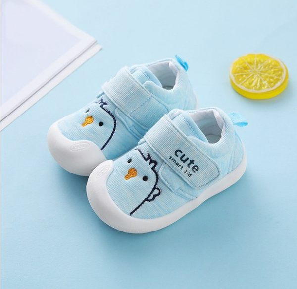 Adidași pentru bebeluși din material textil cu talpă de cauciuc și broderie colorată