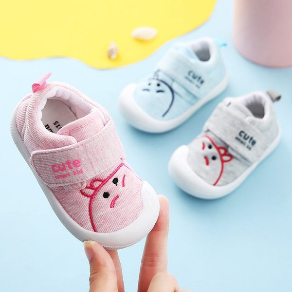 Zīdaiņu tekstila kedas ar izšuvumu un velcro