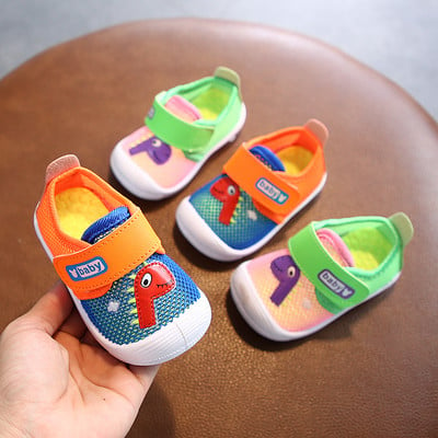 Бебешки обувки с велкро лепенка и апликация-за момчета и момичета