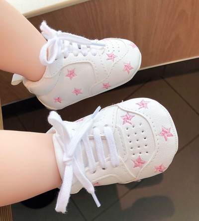 Cizme pentru bebelusi din piele ecologica cu cravate si broderie colorata