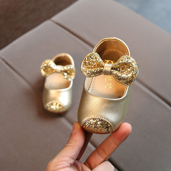 Παιδικά παπούτσια με κορδέλα και γυαλιστερά σωματίδια 