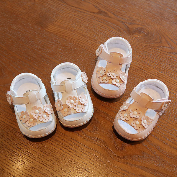 Ikdienas bērnu apavi ar uzlīmēm un 3D elementu ziediem