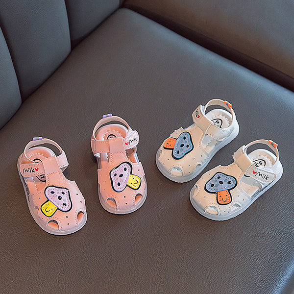 Ikdienas bērnu sandales ar uzlīmēm un emblēmu meitenēm