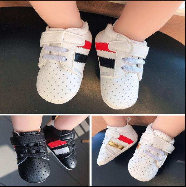 Adidași pentru bebeluși din piele ecologică perforată