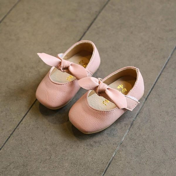 Бебешки обувки от еко кожа с панделка 
