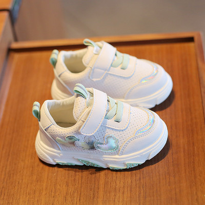 Bērnu ikdienas apavi ar ielāpiem un plakanu zoli