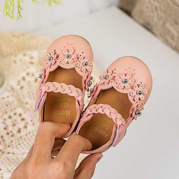 Βρεφικά σανδάλια  για κορίτσια με λουλούδια και στερέωση velcro