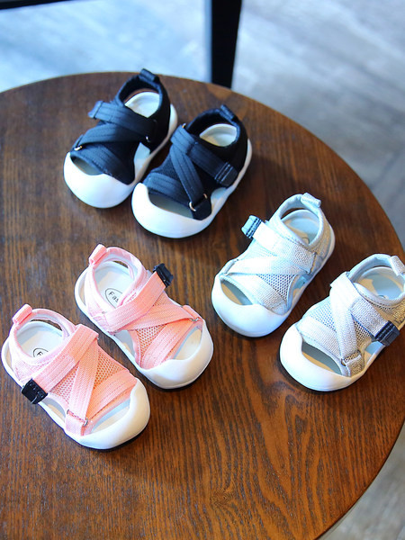 Летни бебешки сандали  от текстил с лепенки