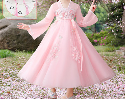 Stilīga bērnu kleita ar izšuvumu mežģīnēm un rāvējslēdzēju mugurpusē