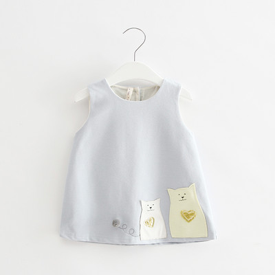 Bērnu kleita meitenēm ar izšuvumiem un pogām mugurā