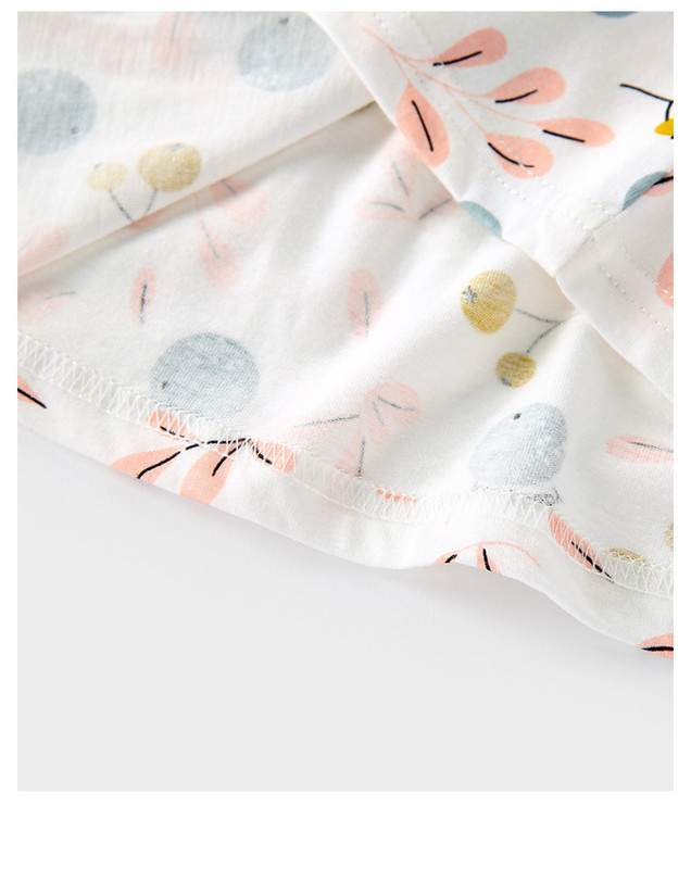 Bērnu vasaras kleita ar īsām piedurknēm un aplikācijām