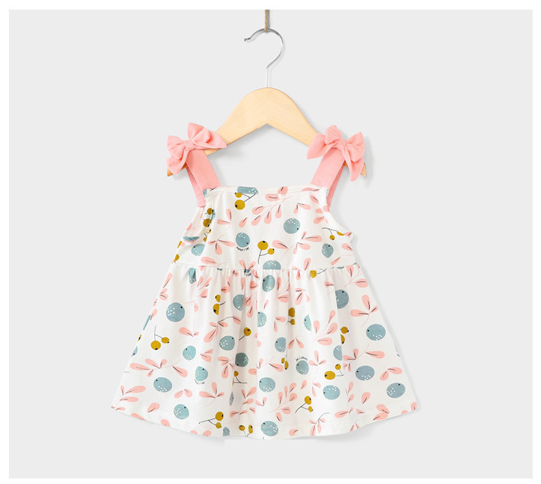 Bērnu vasaras kleita ar īsām piedurknēm un aplikācijām