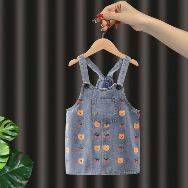 Bērnu džinsa kombinezons ar plecu lencēm un aplikāciju