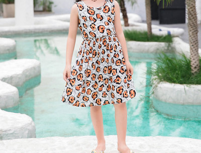 Krāsaina bērnu kleita meitenēm