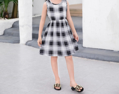 Krāsaina bērnu kleita meitenēm