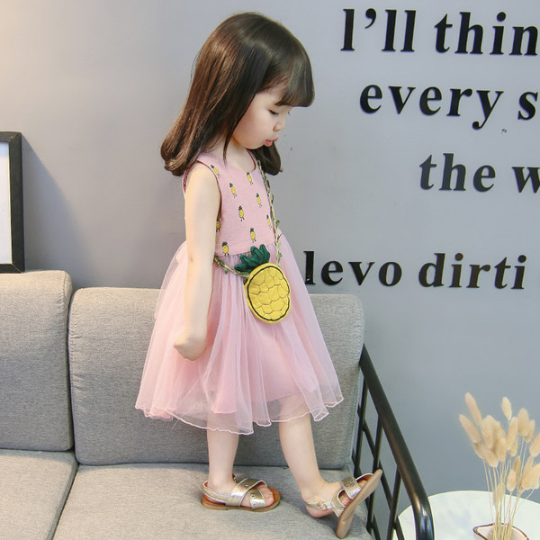 Bērnu kleita meitenēm ar ananāsu izšuvumiem