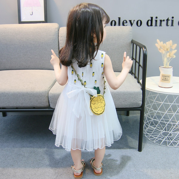 Bērnu kleita meitenēm ar ananāsu izšuvumiem