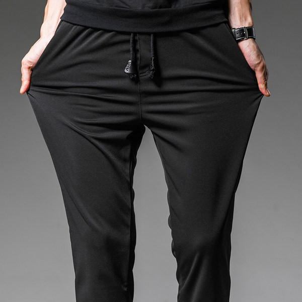 Ανδρικό αθλητικό παντελόνι απλό μοντέλο με κορδόνια