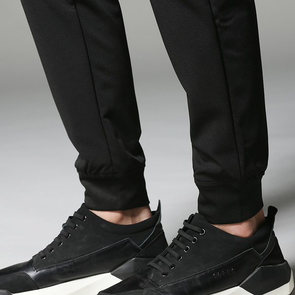 Ανδρικό αθλητικό παντελόνι απλό μοντέλο με κορδόνια