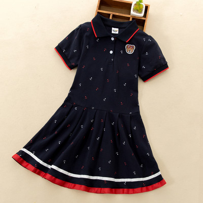 Φόρεμα για την άνοιξη με κολάρο και κέντημα