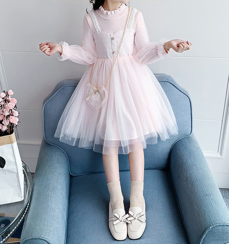 Παιδικό φόρεμα από τούλι με κεντήματα, κουμπιά και πέρλες