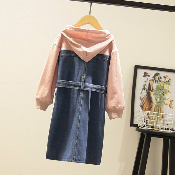 Ikdienas bērnu džinsa kleita ar pogām un kapuci