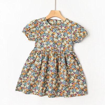 Καλοκαιρινό φόρεμα με λουλουδάτο μοτίβο και κοντά μανίκια