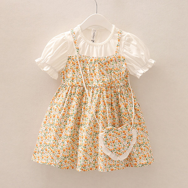 Καλοκαιρινό φόρεμα με κοντά μανίκια και λουλουδάτο μοτίβο