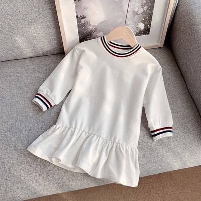 Bērnu ikdienas kleita ar ovālu kakla izgriezumu trīs krāsās