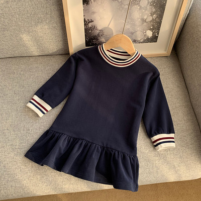 Bērnu ikdienas kleita ar ovālu kakla izgriezumu trīs krāsās