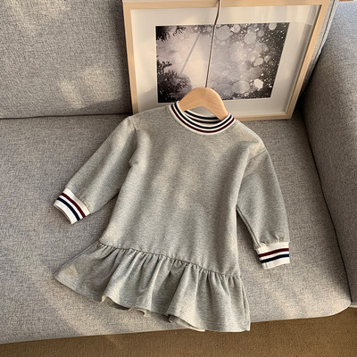 Bērnu ikdienas kleita ar ovālu kakla izgriezumu trīs krāsās