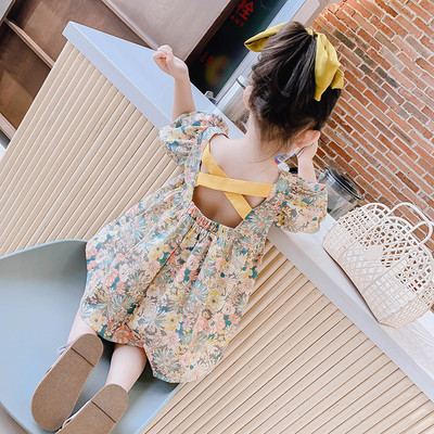 Παιδικό φόρεμα με κοντά μανίκια και σταυρωτούς δεσμούς στη πλάτη