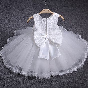 Παιδικό φόρεμα με κεντήματα δαντέλα και κορδέλα στη πλάτη