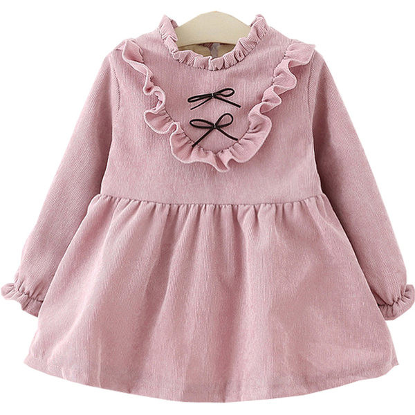 Mūsdienīga bērnu kleita ar zemu apkakli un lokām meitenēm