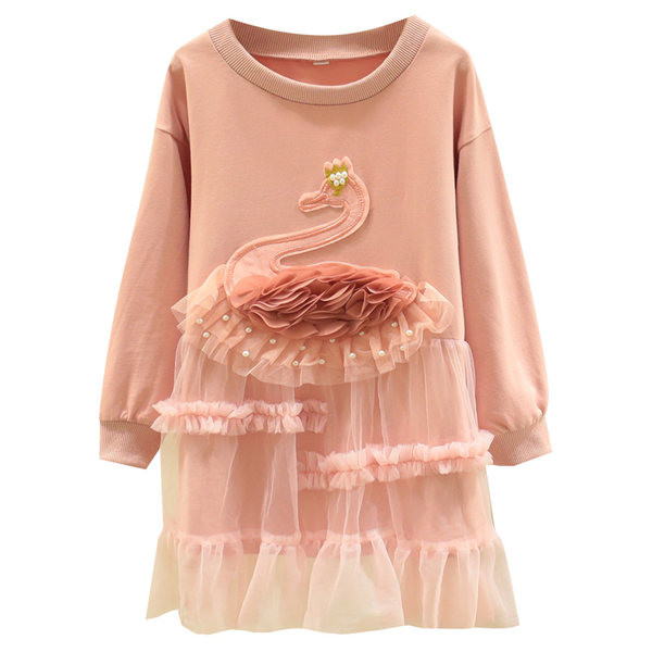 Ikdienas bērnu kleita ar 3D elementiem un ovālu kakla izgriezumu