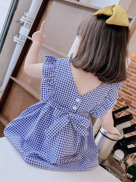 Rūtaina bērnu kleita meitenēm ar lokām un lentīti mugurā