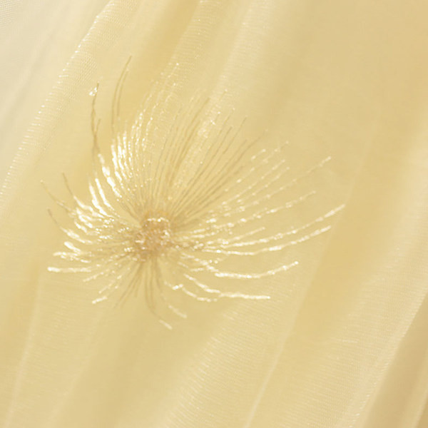 Moderna bērnu kleita ar tilla un garām piedurknēm