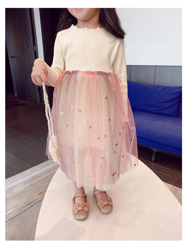 Rochie de primavara pentru fete cu maneci lungi si tul