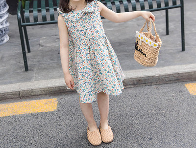 Bērnu kokvilnas kleitas bezmaksas modelis ar pogām