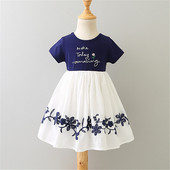 Παιδικό φόρεμα με κεντήματα και κοντά μανίκια σε δύο χρώματα