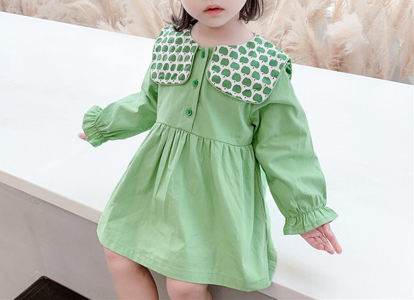 Παιδικό φόρεμα σε πράσινο χρώμα με μακριά μανίκια