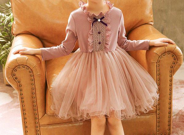 Rochie moderna pentru copii cu nasturi si tul