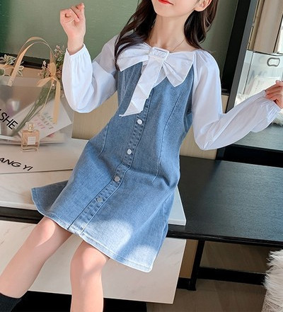 Μοντέρνο παιδικό φόρεμα με κορδέλα και στρογγυλή λαιμόκοψη για κορίτσια