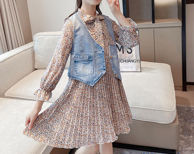 Νέο μοντέλο παιδικό φόρεμα με μοτίβα λουλουδιών και μακριά μανίκια