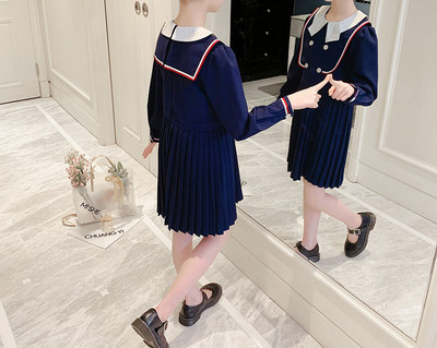 Παιδικό φόρεμα με κουμπιά και μακριά μανίκια