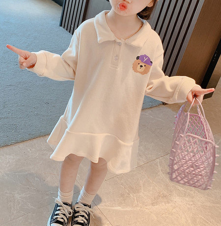 Ležérne jarné šaty s aplikáciou plyšového medvedíka