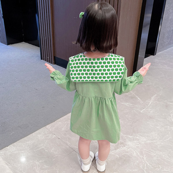 Jauna modeļa bērnu kleita ar pogām un garām piedurknēm meitenēm