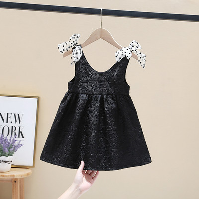 Μοντέρνο παιδικό φόρεμα με κορδέλες και οβάλ ντεκολτέ